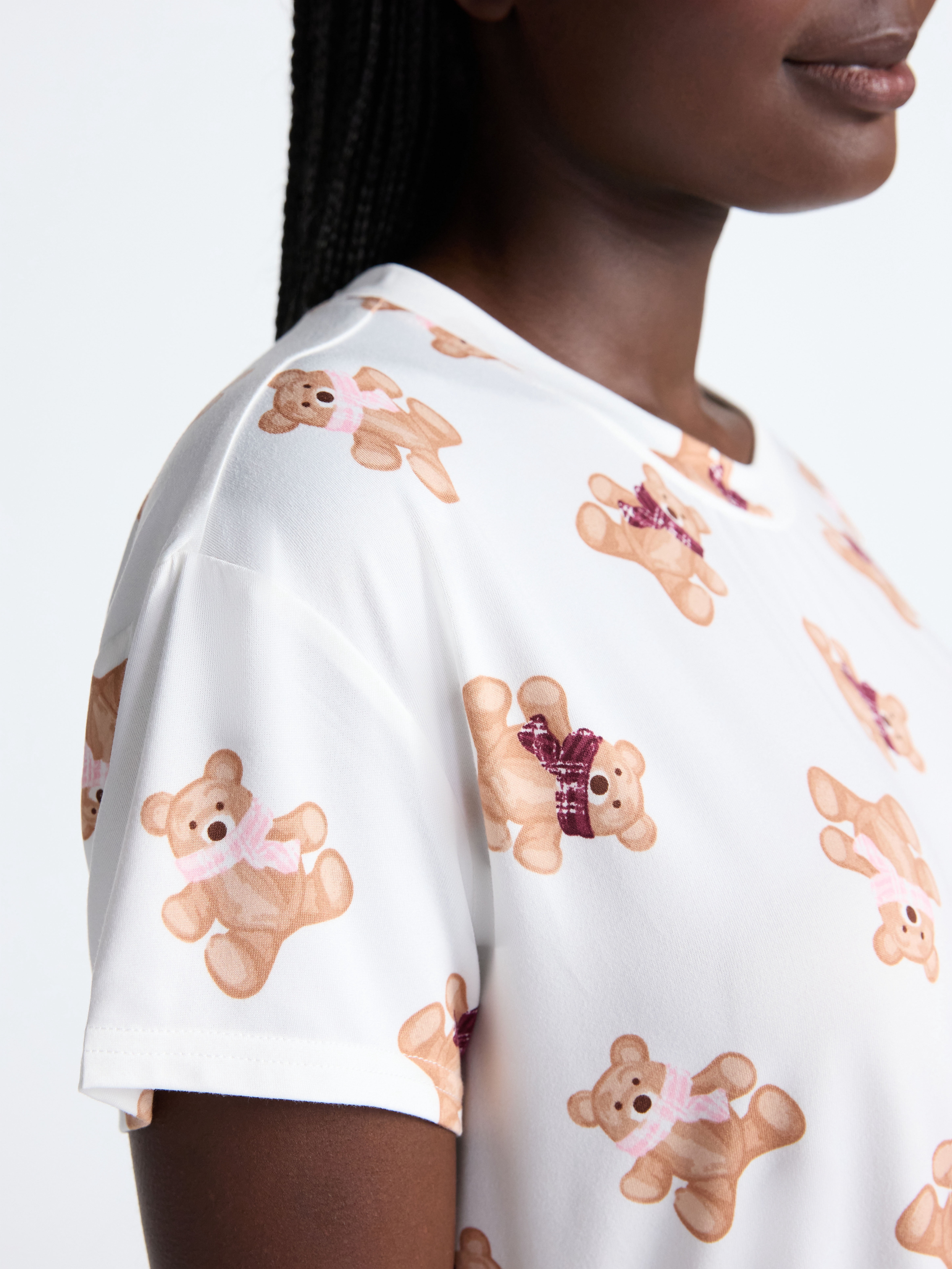Joyspun Women's Dreamy Soft Collection Sleepshirt with Short Sleeves, Sizes S/M-2X/3X