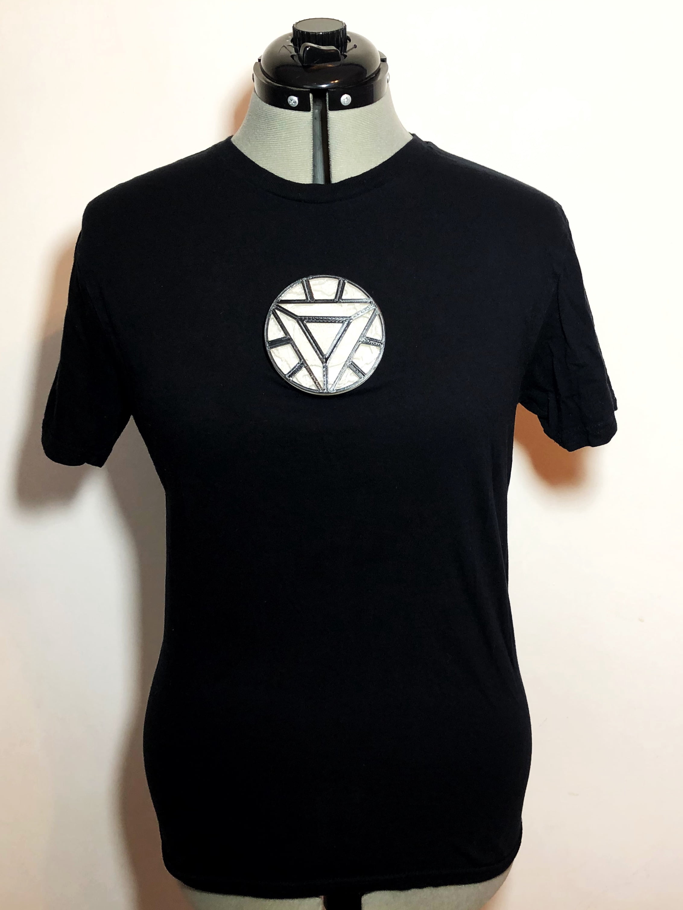 3D Iron Man Arc Reactor Custom Magnetic Chest Piece Light Up Glow in the Dark + UV Keychain Light - Costume Accessory Dress Up