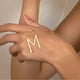 thumbnail image 2 of Collar con colgante de nombre y letra inicial de acero inoxidable 100% para mujer, A-Z del alfabeto impermeable, sin deslustre, 26 letras, 2 of 4