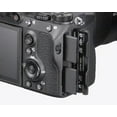 thumbnail image 2 of Sony Alpha a7 III Appareil Photo Numérique Sans Miroir (Boîtier Seulement) (Reconditionné), 2 of 4