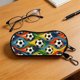 thumbnail image 1 of Funda para gafas con temática de fútbol, clip mosquetón, cierre de cremallera, material de neopreno suave, tamaño compacto, ideal para gafas de sol, gafas graduadas, llaves y accesorios pequeños., 1 of 6