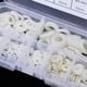 thumbnail image 5 of Surtido de 350 arandelas planas aislantes de nailon blanco/negro, juntas y espaciadores., 5 of 9
