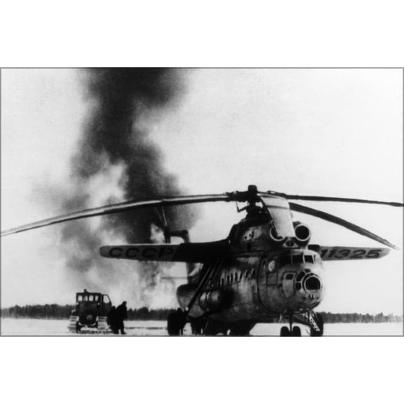 24"x36" Gallery Poster, A Soviet Mi 6 helicopter.JPEG_files