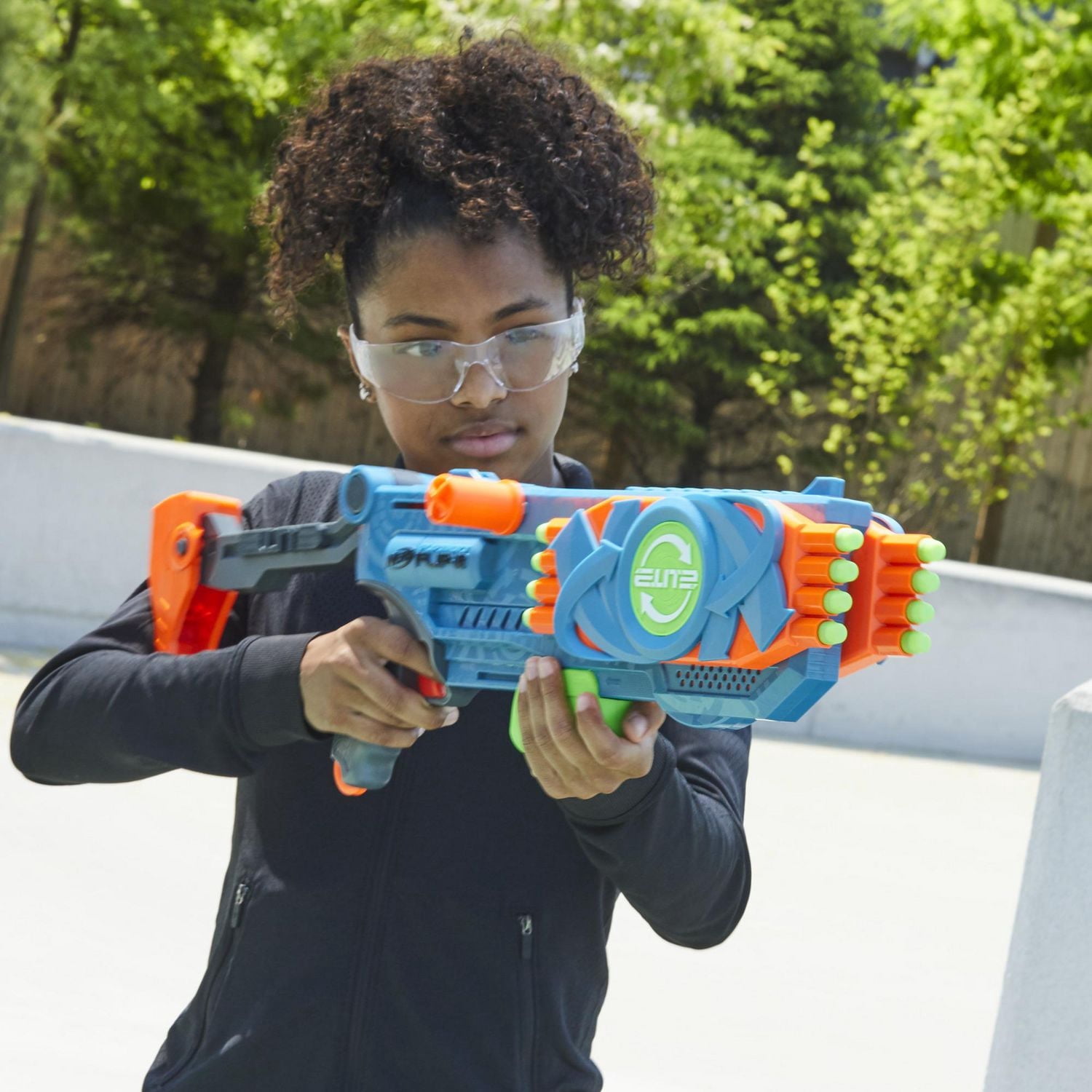 Nerf Elite 2.0, blaster Flipshots Flip-16, 2 fois 8 canons pivotants, capacité de 16 fléchettes, inclut 16 fléchettes Nerf Elite officielles