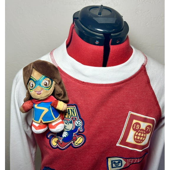 Disney Ms. Marvel Custom Magnetic Shoulder Pal Plush Marvel Super Hero Accessory