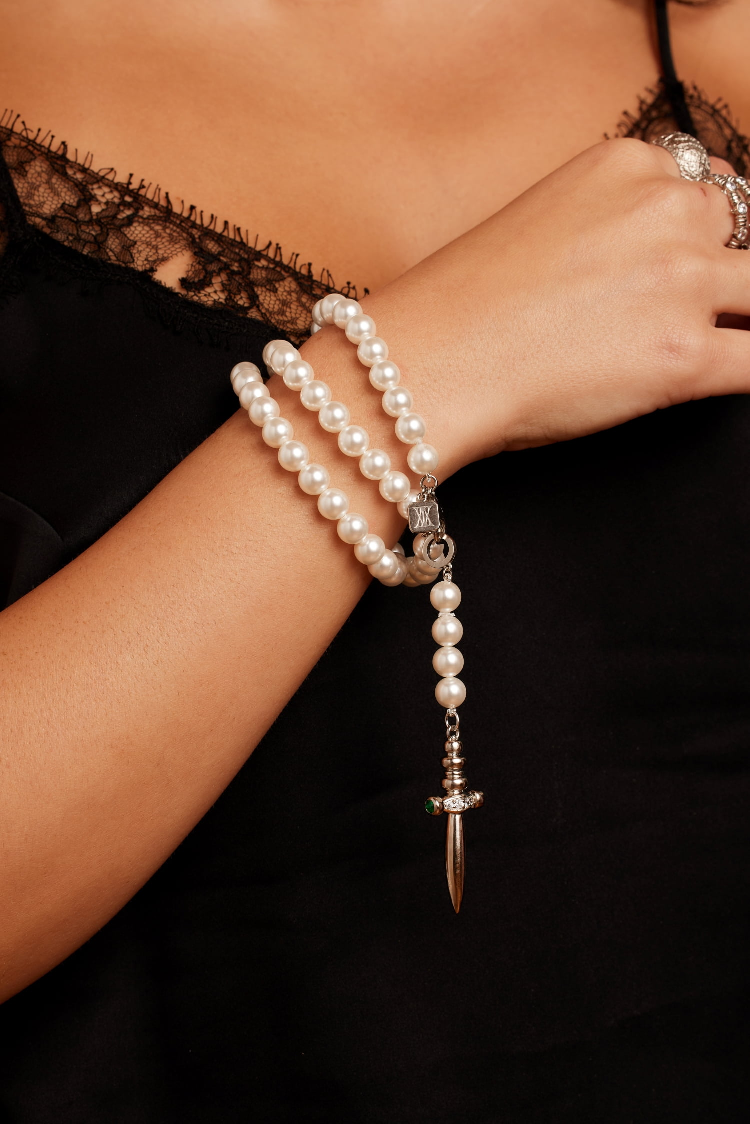 Bella by Thorne Adjustable Pearl x Dagger Statment Adult Necklace, Silver