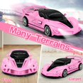 thumbnail image 4 of Coche Bloolilies 1:18 con mando a distancia, color rosa, con faros delanteros, 4 of 6