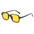 thumbnail image 4 of Gafas de sol cuadradas con degradado para hombre y mujer, lentes de sol Retro a la moda, clásicas, negras, de diseñador de marca, 4 of 4