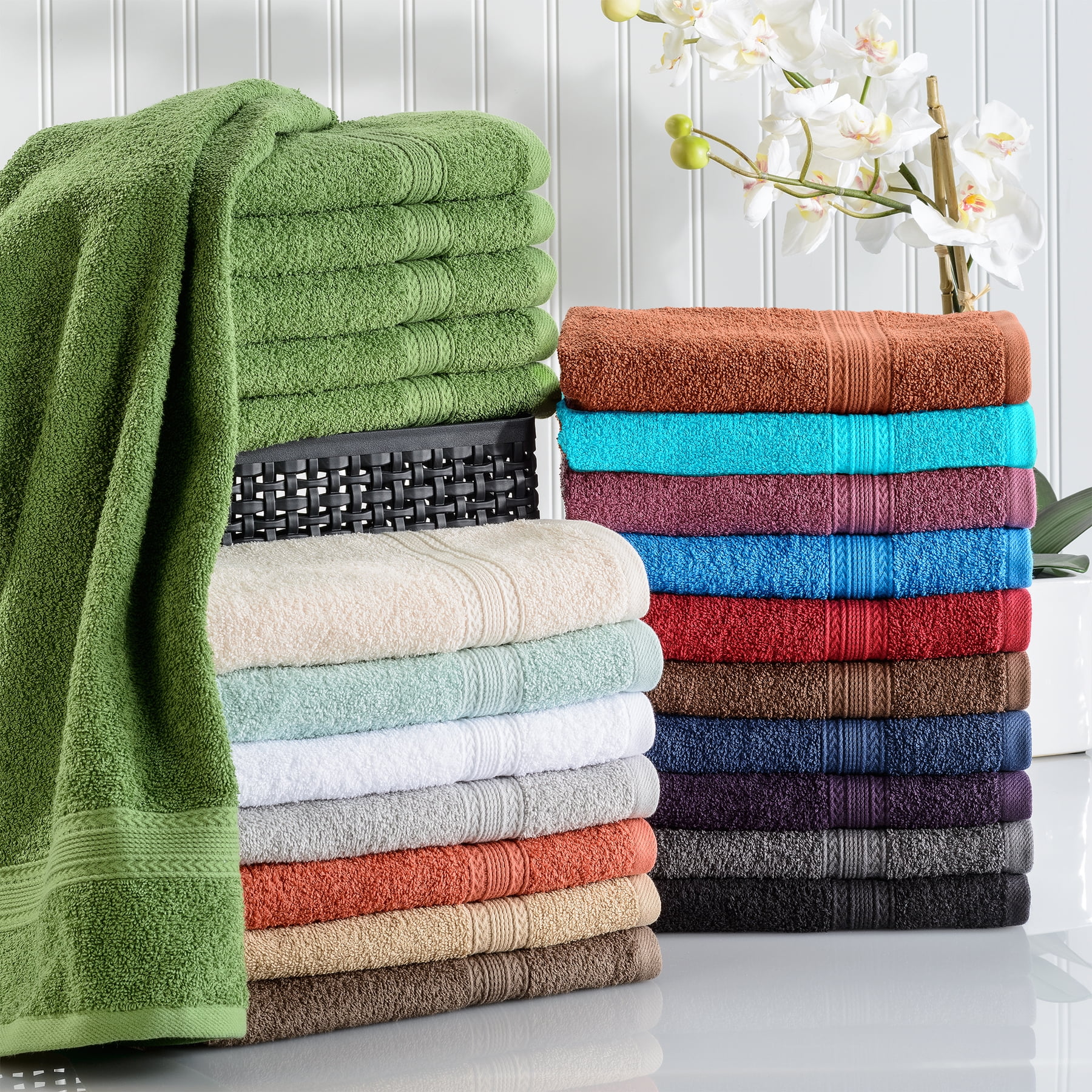 These Soft Cotton Bath Towels Are on Sale for $5 Apiece at