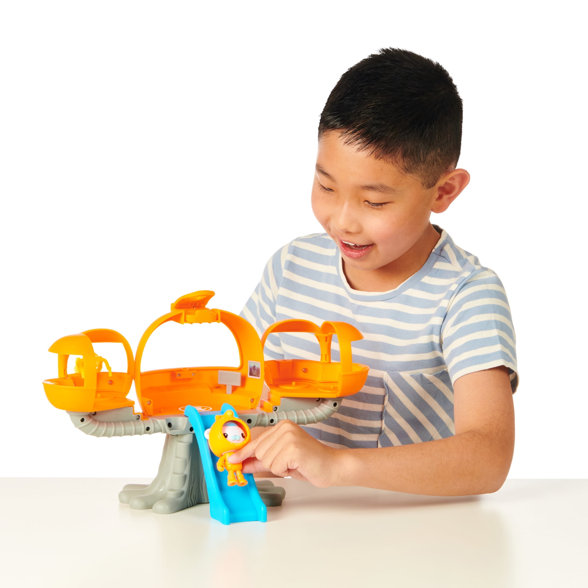 Octonauts Above & Beyond, Octopod Playset, Deep Sea Captain Barnacles and 3 Creatures, 6 Total Pieces, Preschool, Ages 3+
