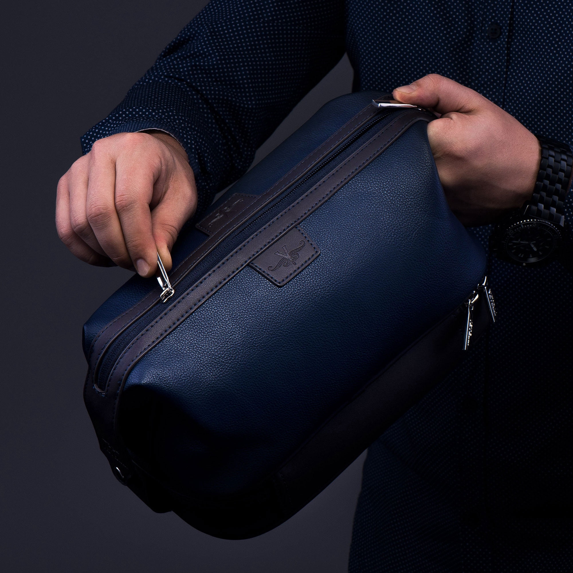 Vetell Leo Large Leather Travel Toiletry and Shaving Case w/ 2 Compartments