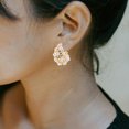 thumbnail image 5 of unbranded 1Par Pendientes Dorados Con Gancho Francés Y Falsas Accesorios Elegantes Para Toda Ocasión, 5 of 5