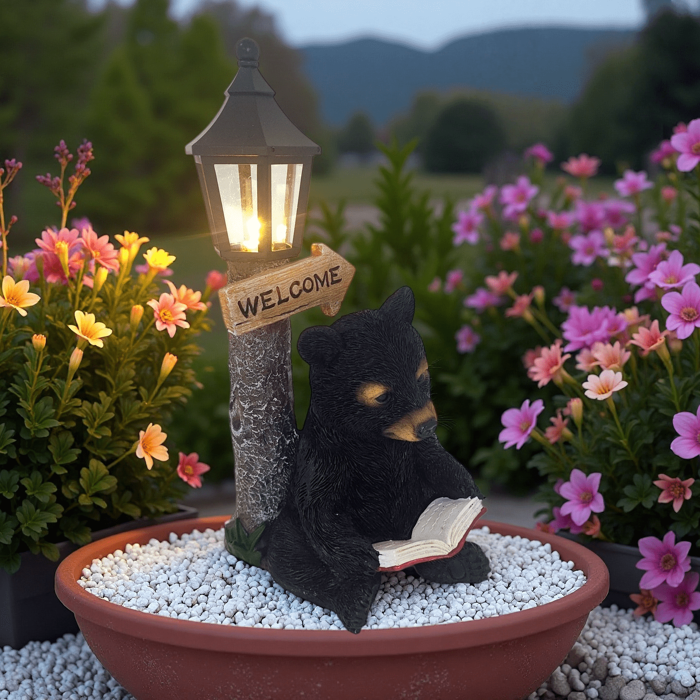 Outdoor Decor Bear Statues with Welcome Sign, Resin Bear Sculpture for Yard Patio Porch, Solar Animal Figurine Light Garden Decoration