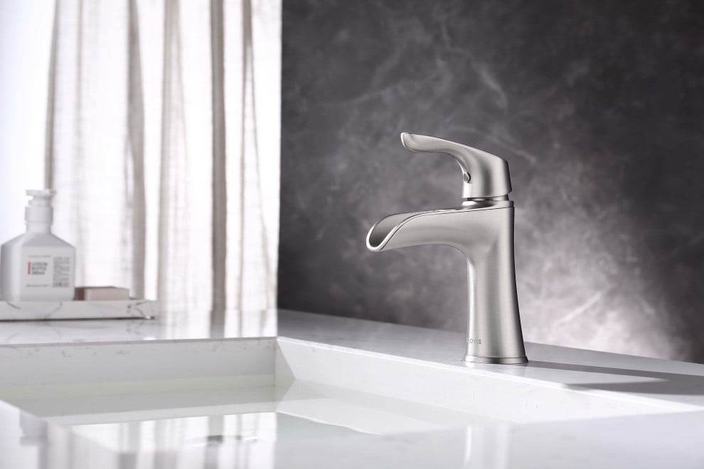 Clovis Modern Single Handle Faucet,Brass,Bathroom Sink Faucet,Drain