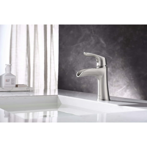 Clovis Modern Single Handle Faucet,Brass,Bathroom Sink Faucet,Drain