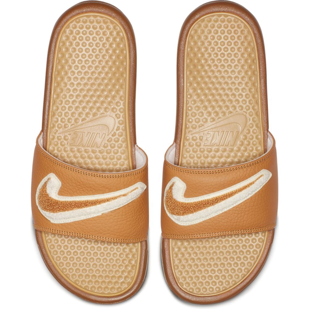 Nike Benassi \