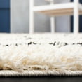 thumbnail image 4 of SAFAVIEH Venus Anuki Striped Shag Area Rug, 6'7" x 6'7" Round, Ivory/Black, 4 of 8