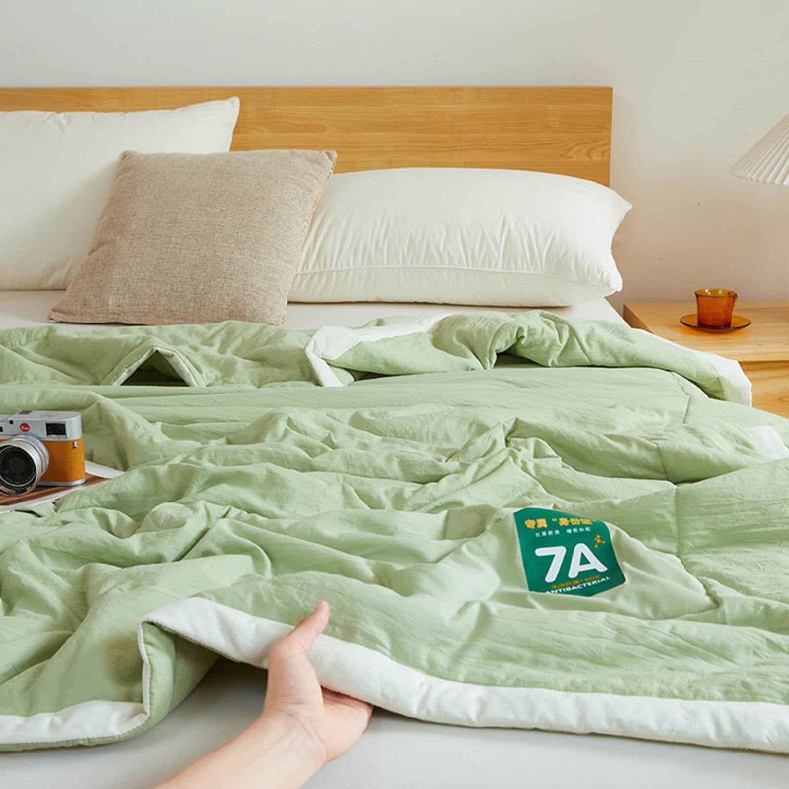 Winty Throw Blanket for Couch Sofa,Bed Blankets for Bed,Super Soft and Warm Throw Blanket for Couch, Sofa and Bed Cozy, Fuzzy and Lightweight,200*230Cm