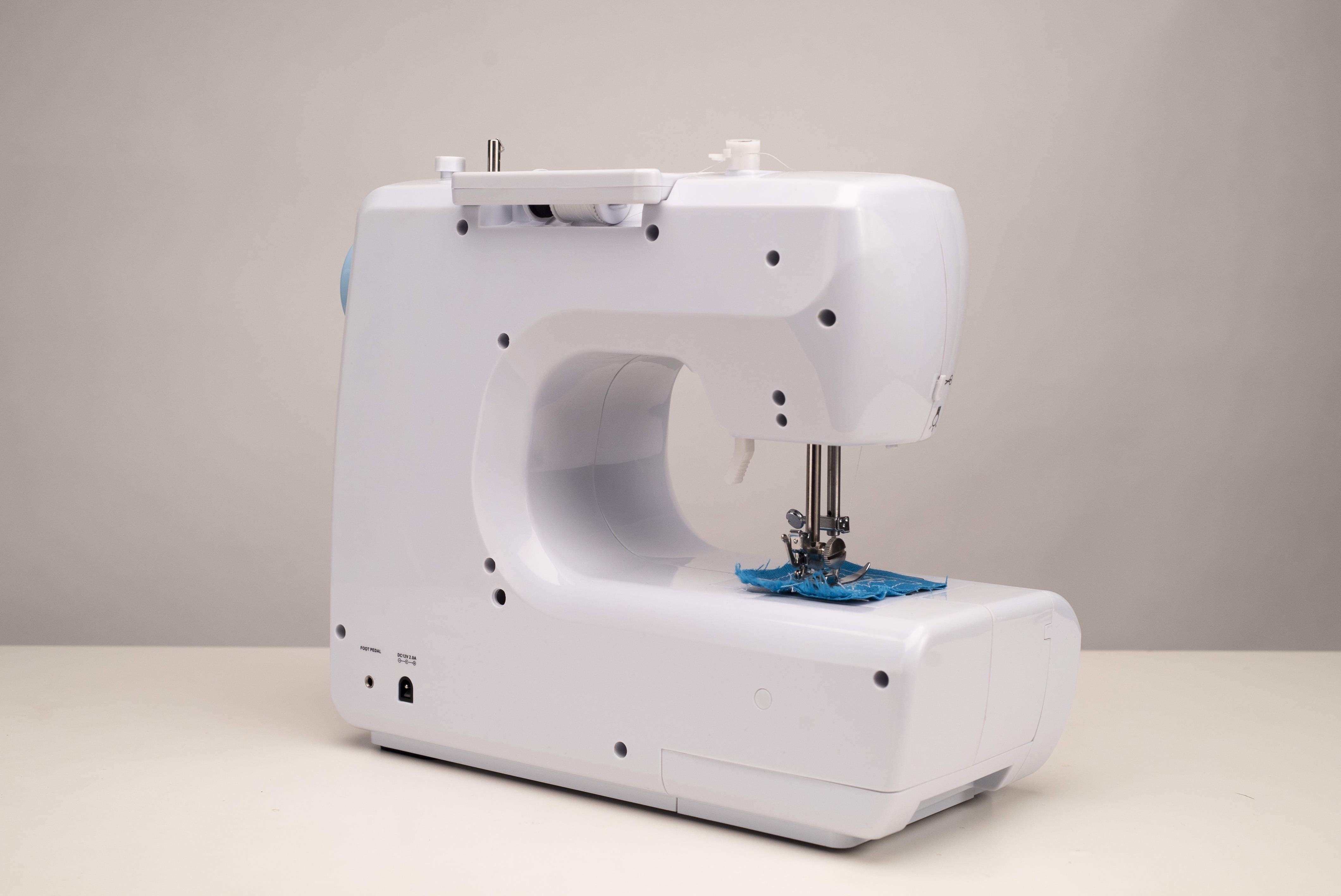 Michley SS-700+ 16-Stitch Desktop Sewing Machine, 863975000143