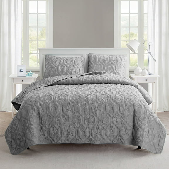 VCNY Home Plush Shore Life Quilt Set