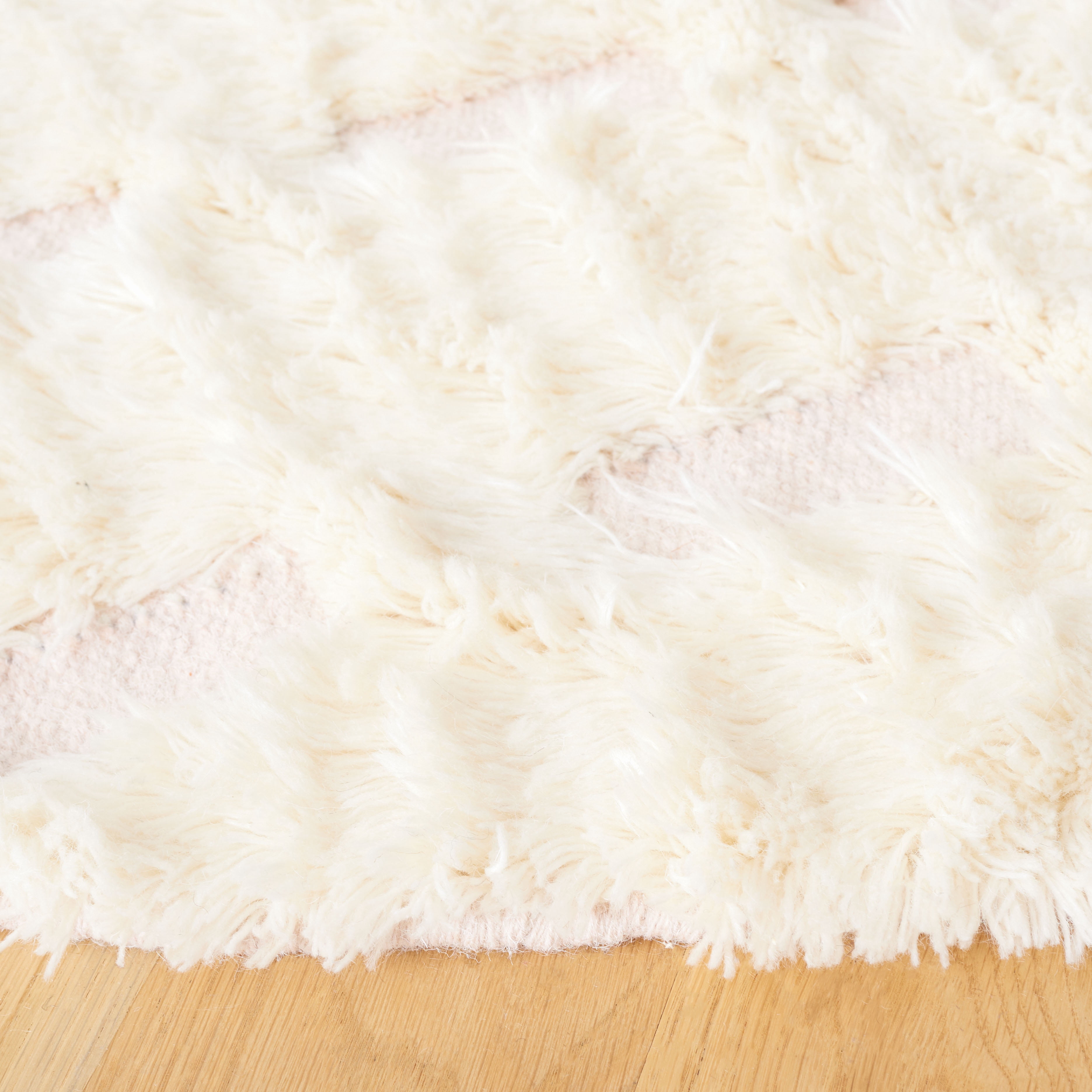 SAFAVIEH Casablanca Tanja Geometric Area Rug, Pink/Ivory, 6' x 6' Round