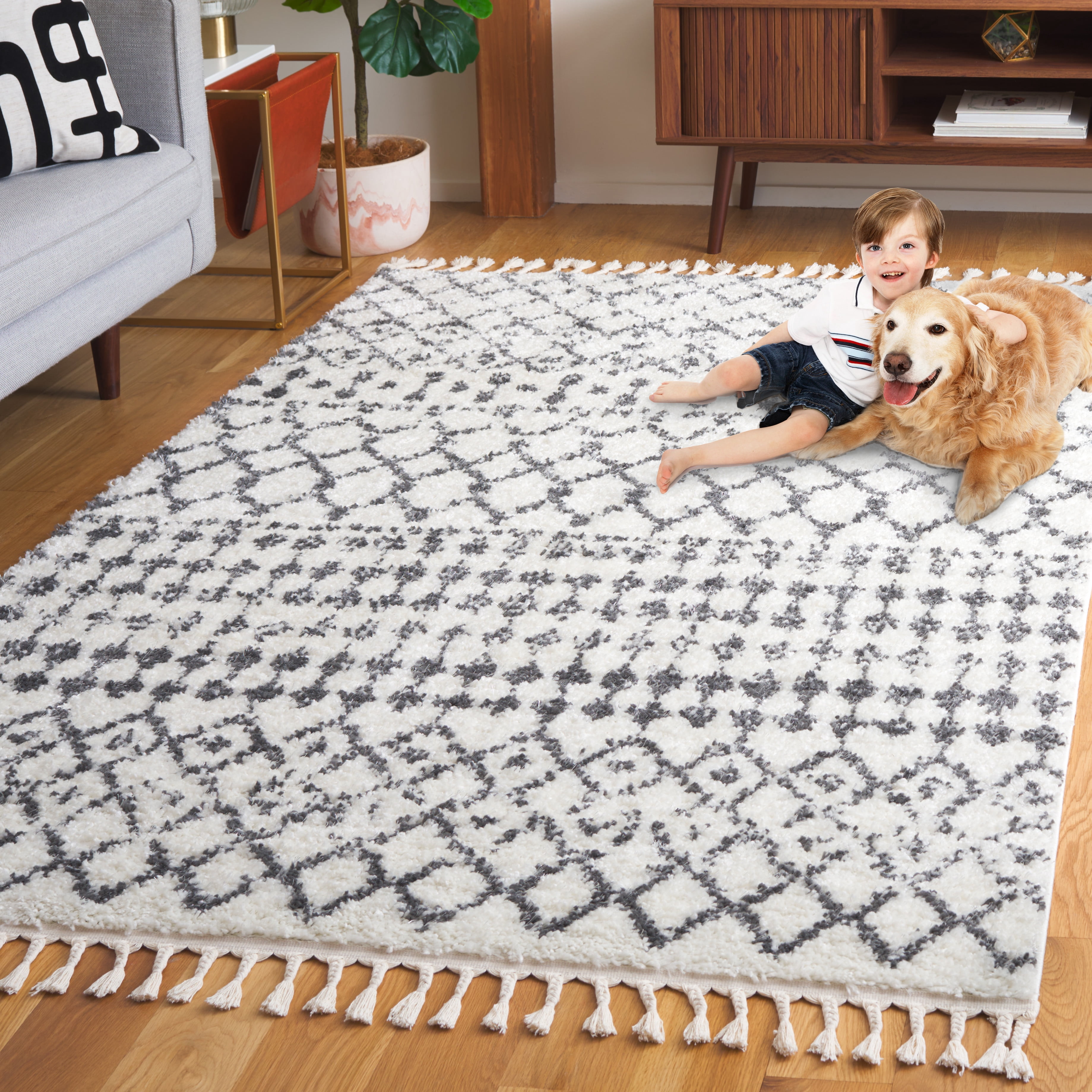SAFAVIEH Berber Fringe Erin Aztec Shag Area Rug, Cream/Dark Gray, 6'7" x 6'7" Square