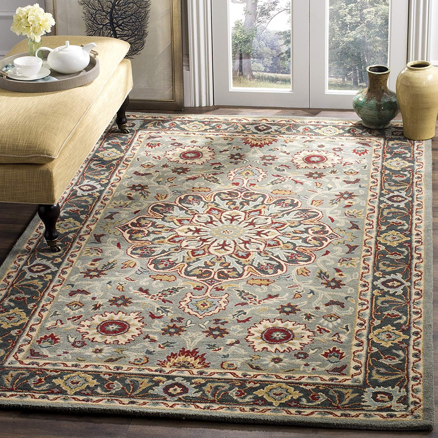 Safavieh Heritage Collection HG736A Grey and Charcoal Area Rug (4' x 6