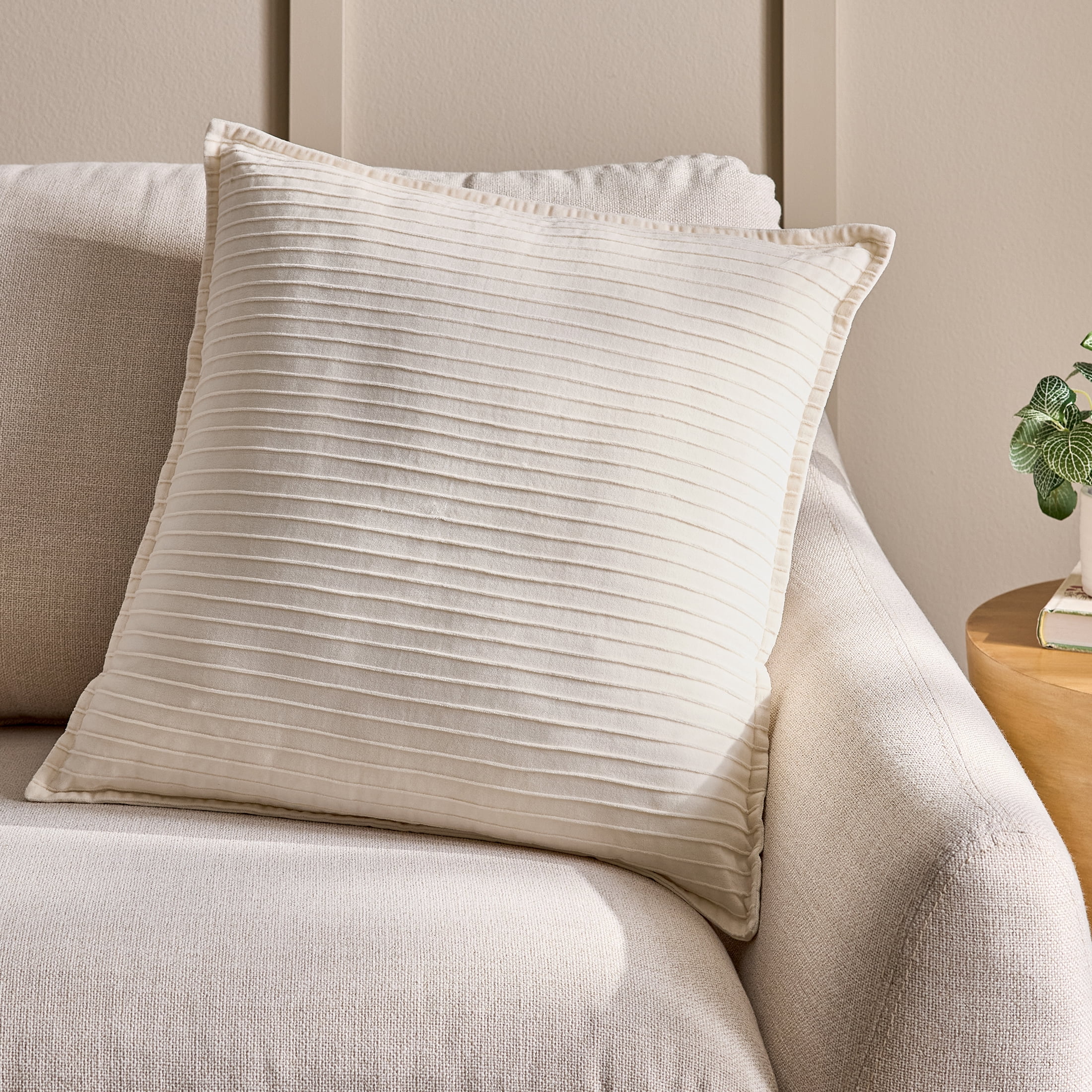 LIAM VELVET THROW PILLOW COVER