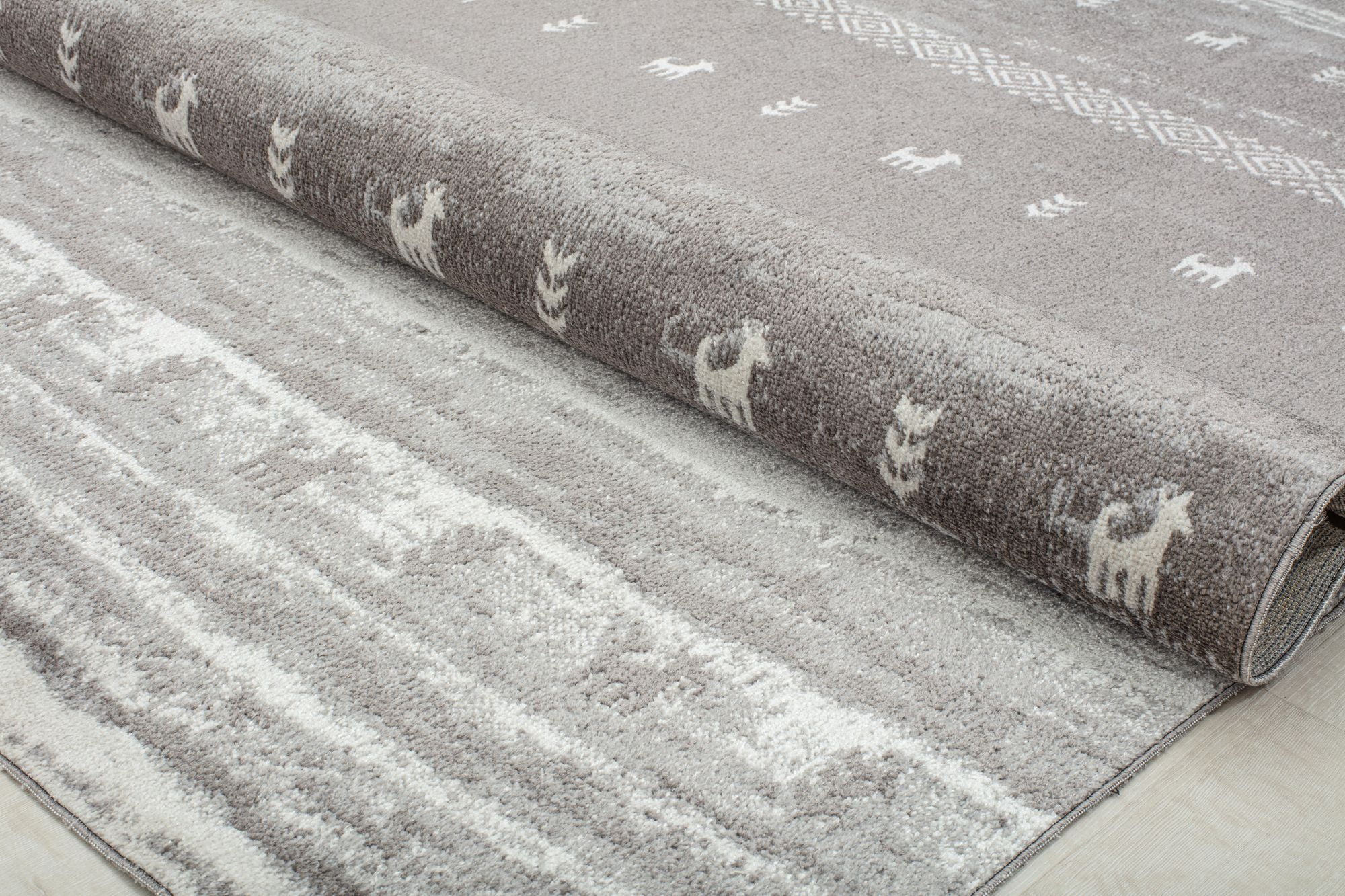 Rugs America Jaelyn JD60A Coastline Constellation Tribal Bohemian Gray Area Rug, 5'3" x 7'0"