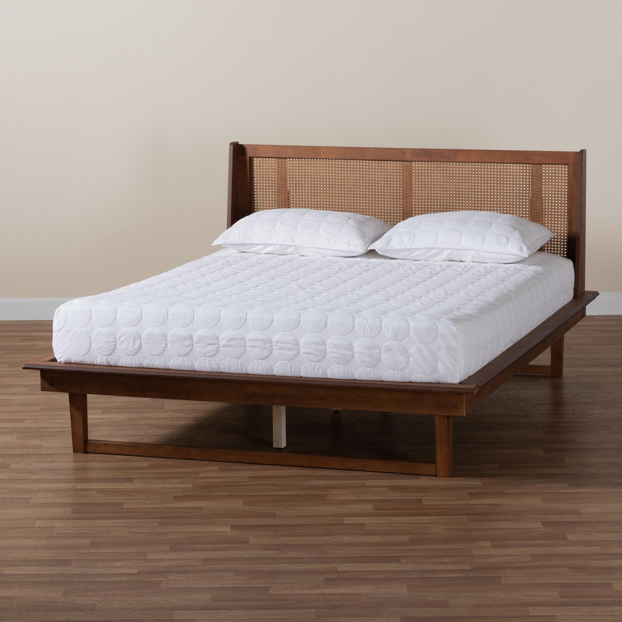 Baxton Studio Aveena Mid-Century Modern Walnut Brown Finished Wood Queen Size Platform Bed