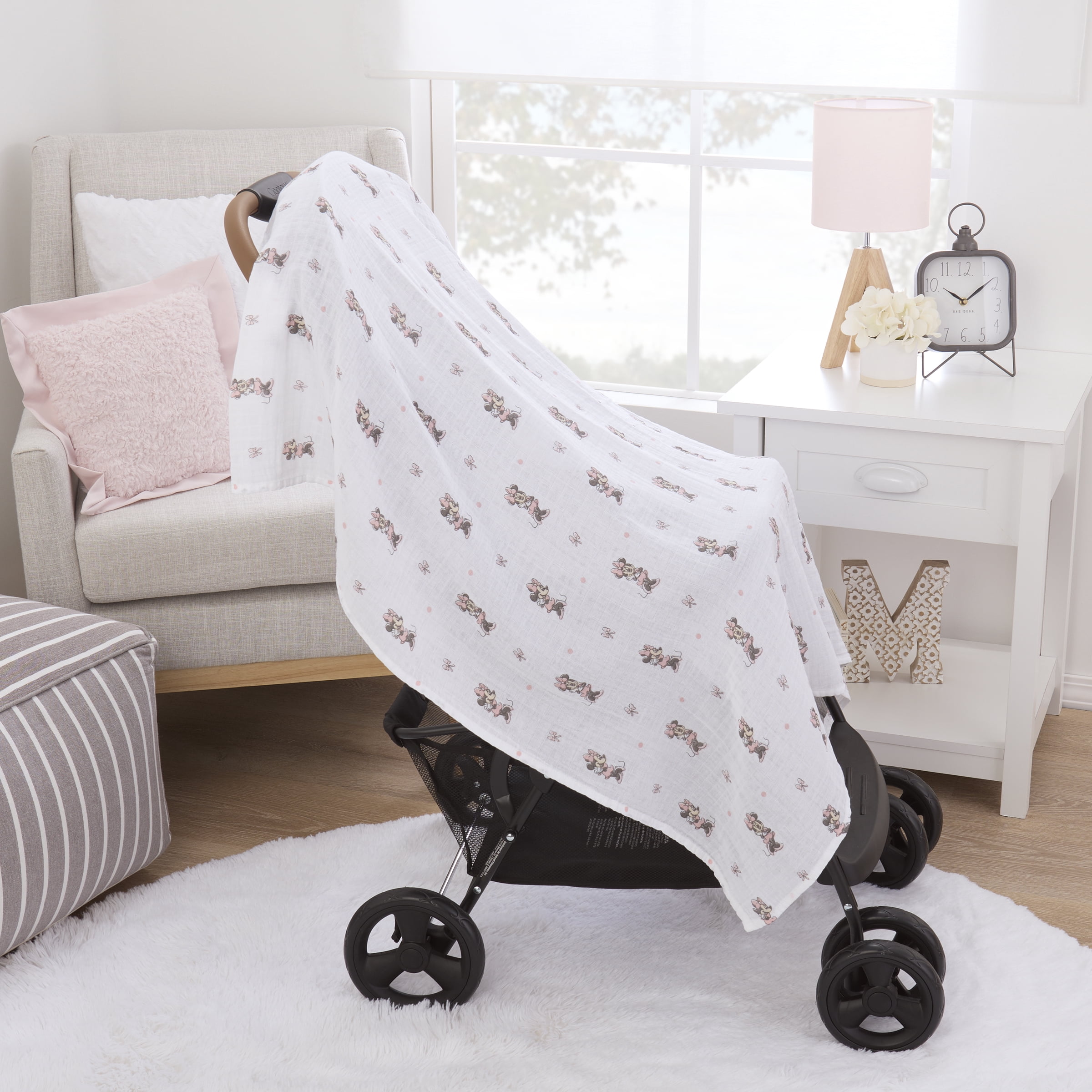 Minnie Mouse 2-Pack 100% Cotton Muslin Swaddle Blankets, Pink for Infant Girls