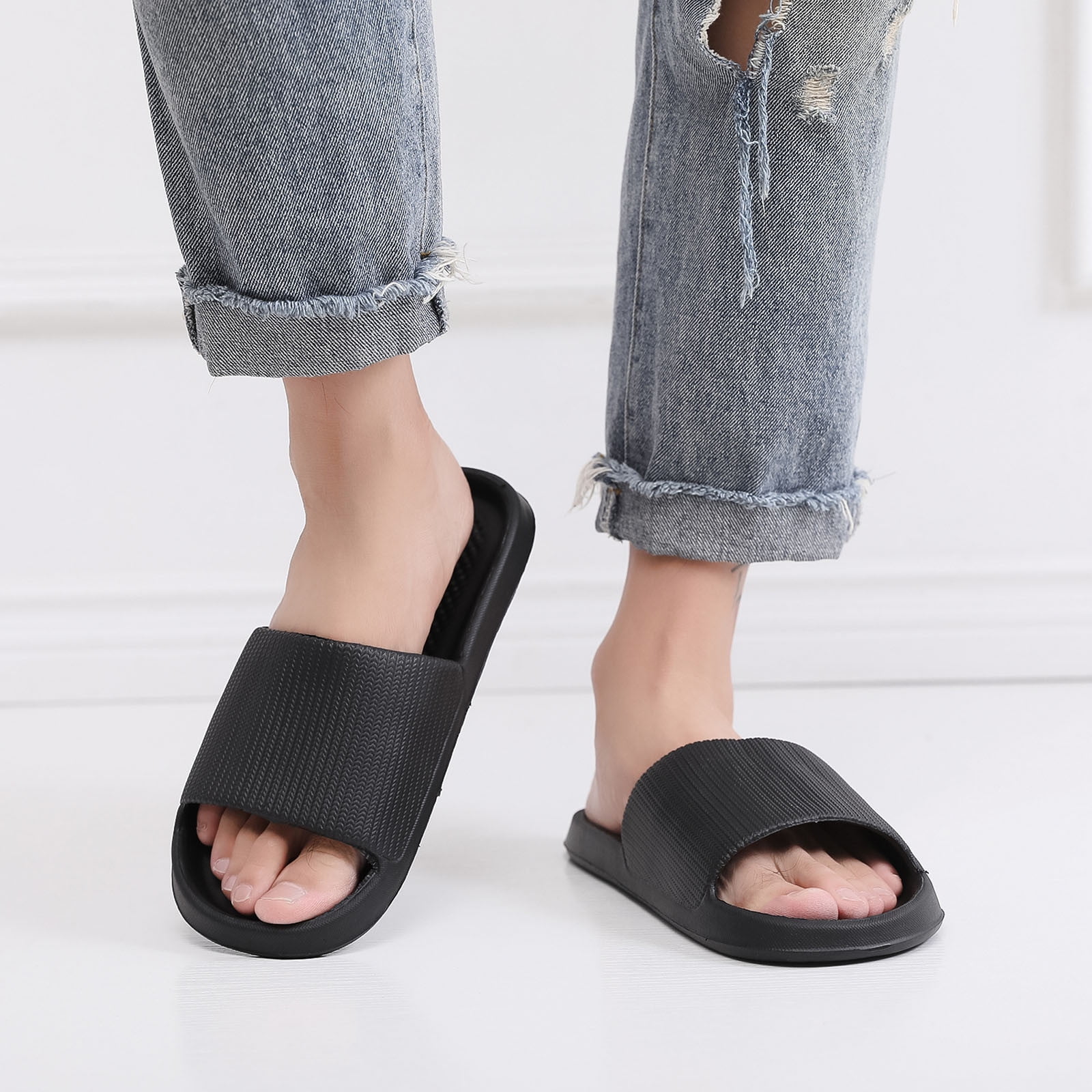 CBGELRT Fashion Men's Beach Sandals Slippers Mens House Shoes Fashion Couples Men Shower Room Home Non Slip Breathable Soft Sole Shoes Slipper Comfortable Flat Shoes Size 43