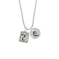 thumbnail image 2 of Delight Jewelry Silvertone Pebble Border Initial - E Silvertone Script Initial Disc - Q - Charm Necklace, 20"+3", 2 of 4