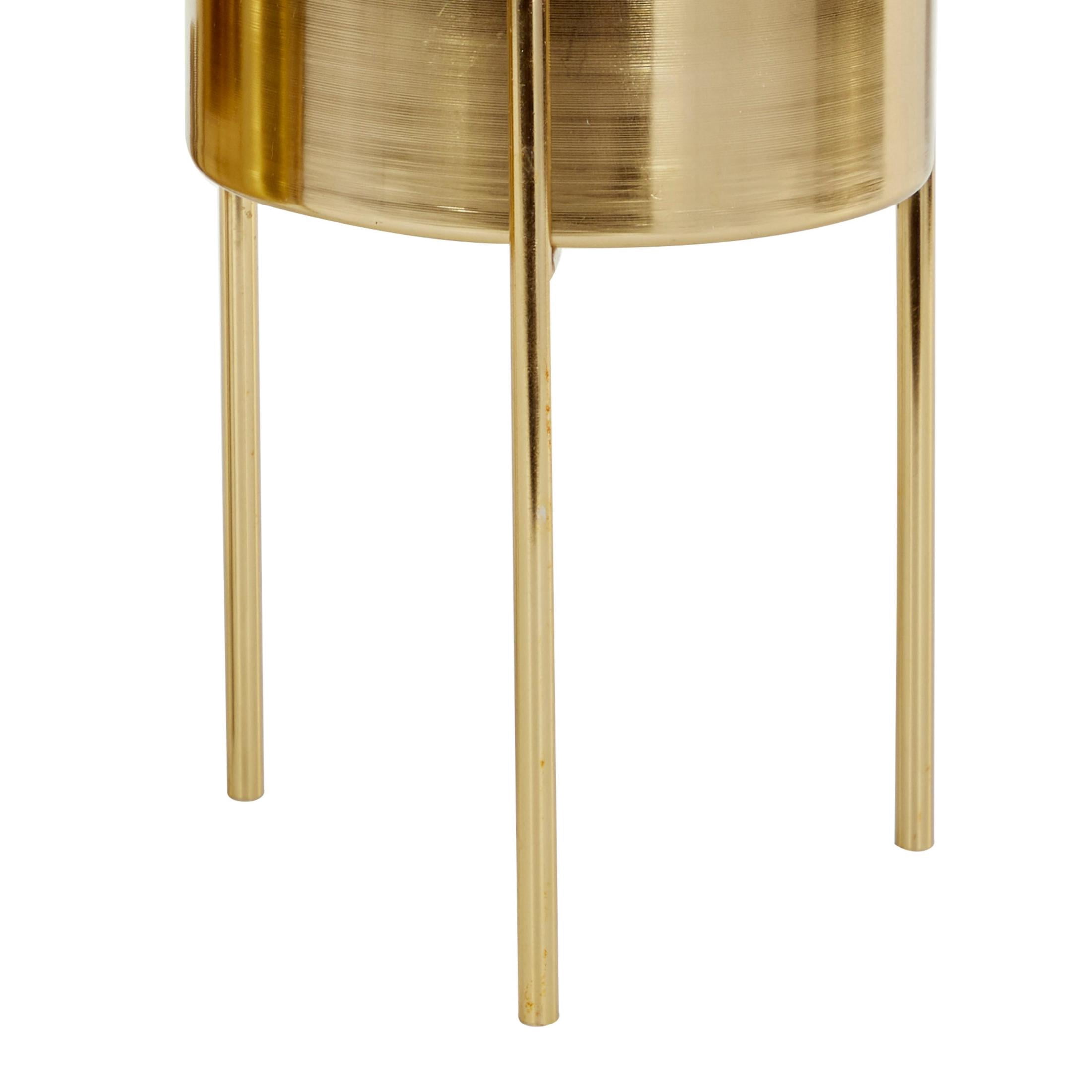 DecMode 18", 14", 12"H Gold Metal Planter with Removable Stand (3 Count)