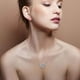 thumbnail image 1 of Collar con Colgante de Corazón Bicolor para El Día de La Madre | Joyería de Moda con Largo Ajustable para Mamá | Elegante Diseño con Incrustaciones | Material Duradero y Brillante | Regalo para Celeb, 1 of 3