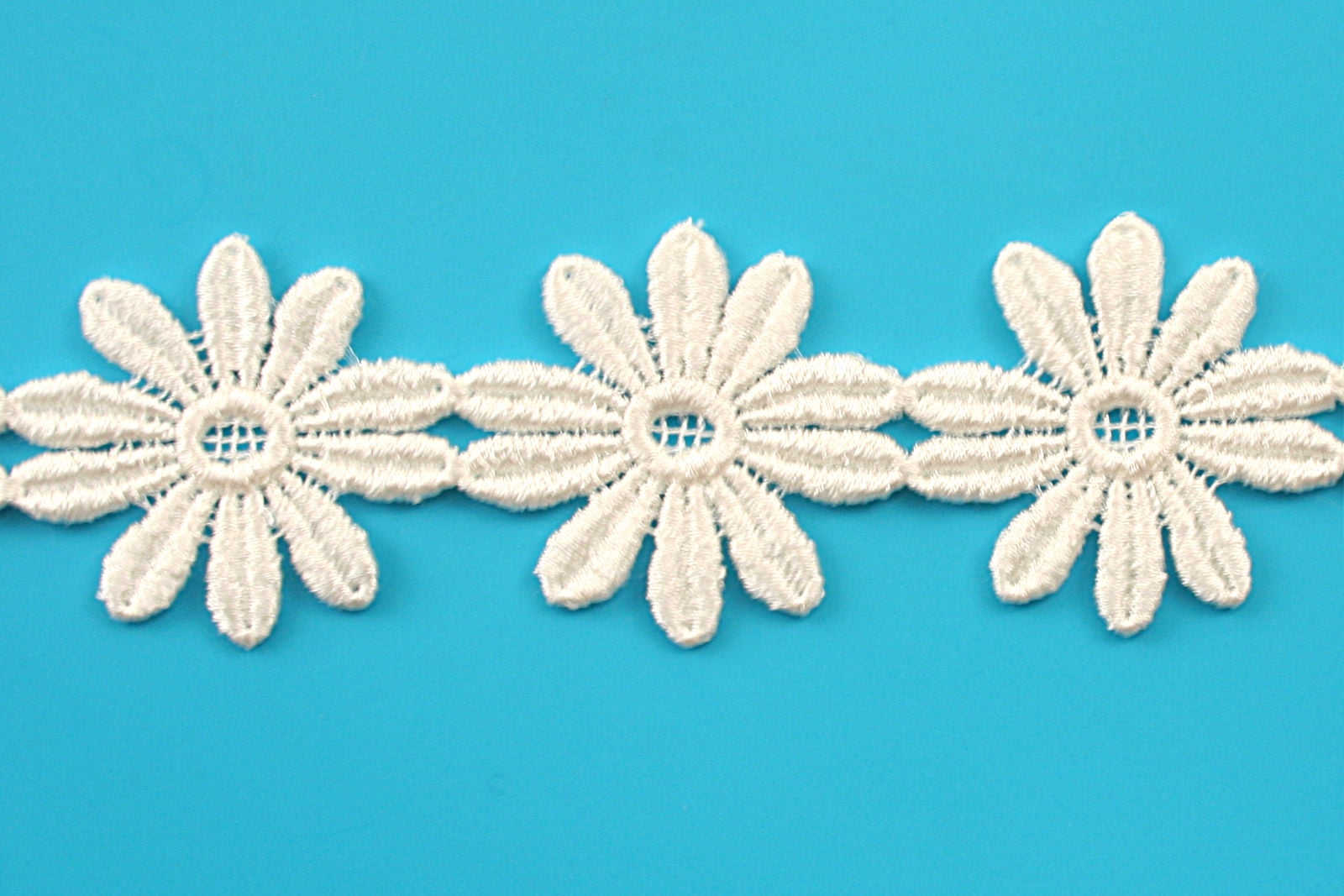 Lily 2" White Daisy Flowers Floral Guipure Cuttable Venice Lace Trim By Yard