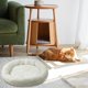 thumbnail image 4 of Cama redonda de felpa suave para mascotas, espuma viscoelástica ortopédica, funda impermeable y extraíble, base antideslizante, para gatos y perros pequeños, acogedora para interiores,, 4 of 7