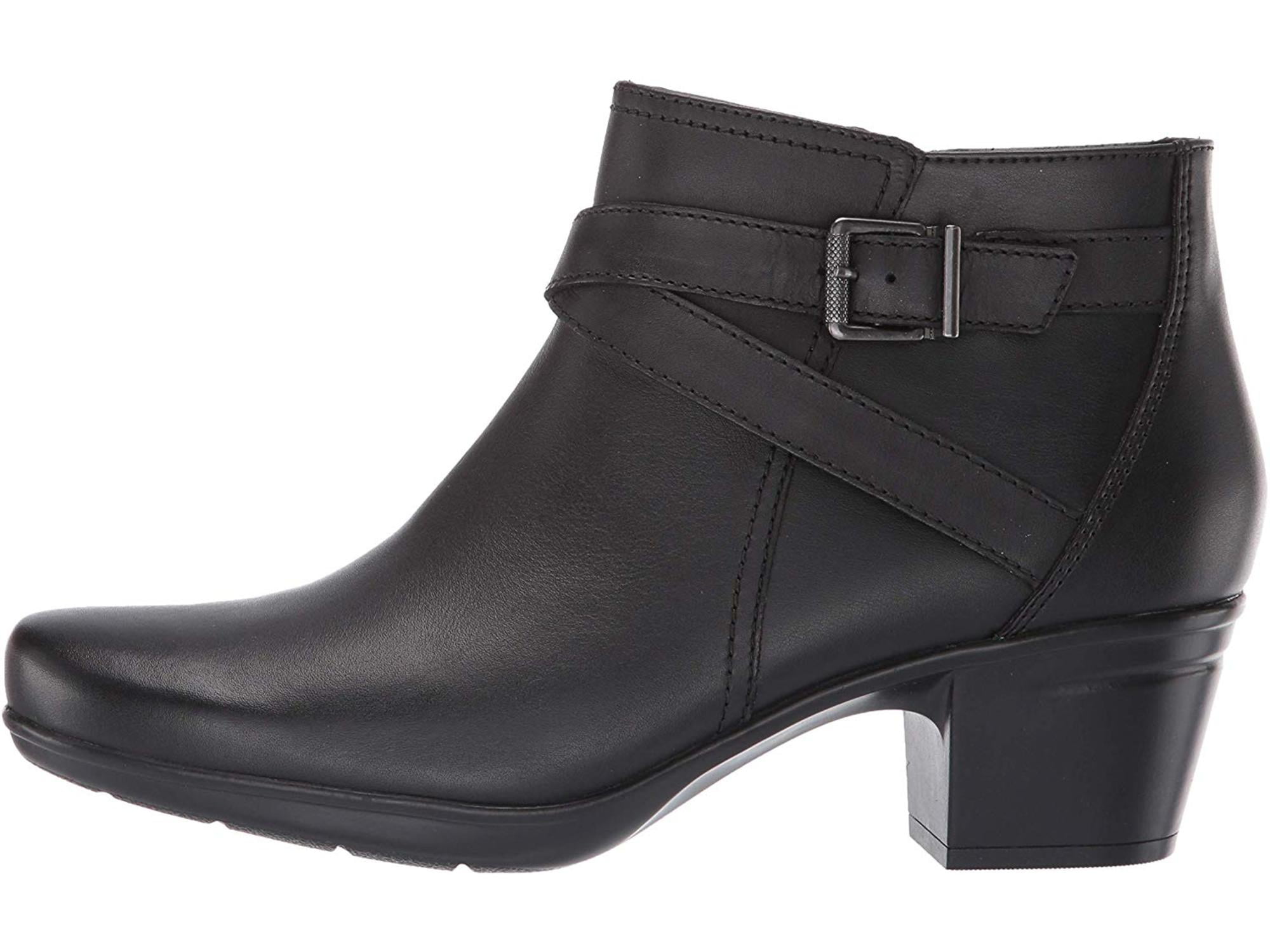 clarks ankle boots canada