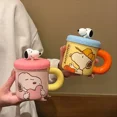 thumbnail image 3 of Taza de café de cerámica de aspecto elegante con dibujos animados de Snoopy, regalo con tapa para el hogar y la oficina, para parejas, 3 of 3