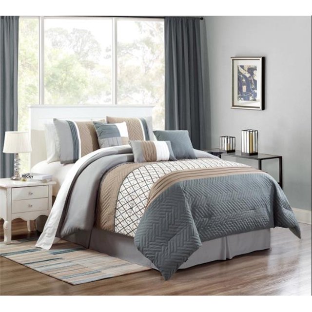 Elight Home 21235K Emer Embroidery Plus 7 Piece Comforter Set - King