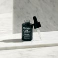 thumbnail image 2 of Sérum antienvejecimiento Brickell con ácido hialurónico para hombre, 30 ml, 2 of 5