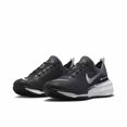 thumbnail image 1 of Zapatillas de running unisex Zoom XL INVINCIBLE Run 3, clásicas, cómodas, de corte bajo, antideslizantes e informales, color negro, 1 of 4