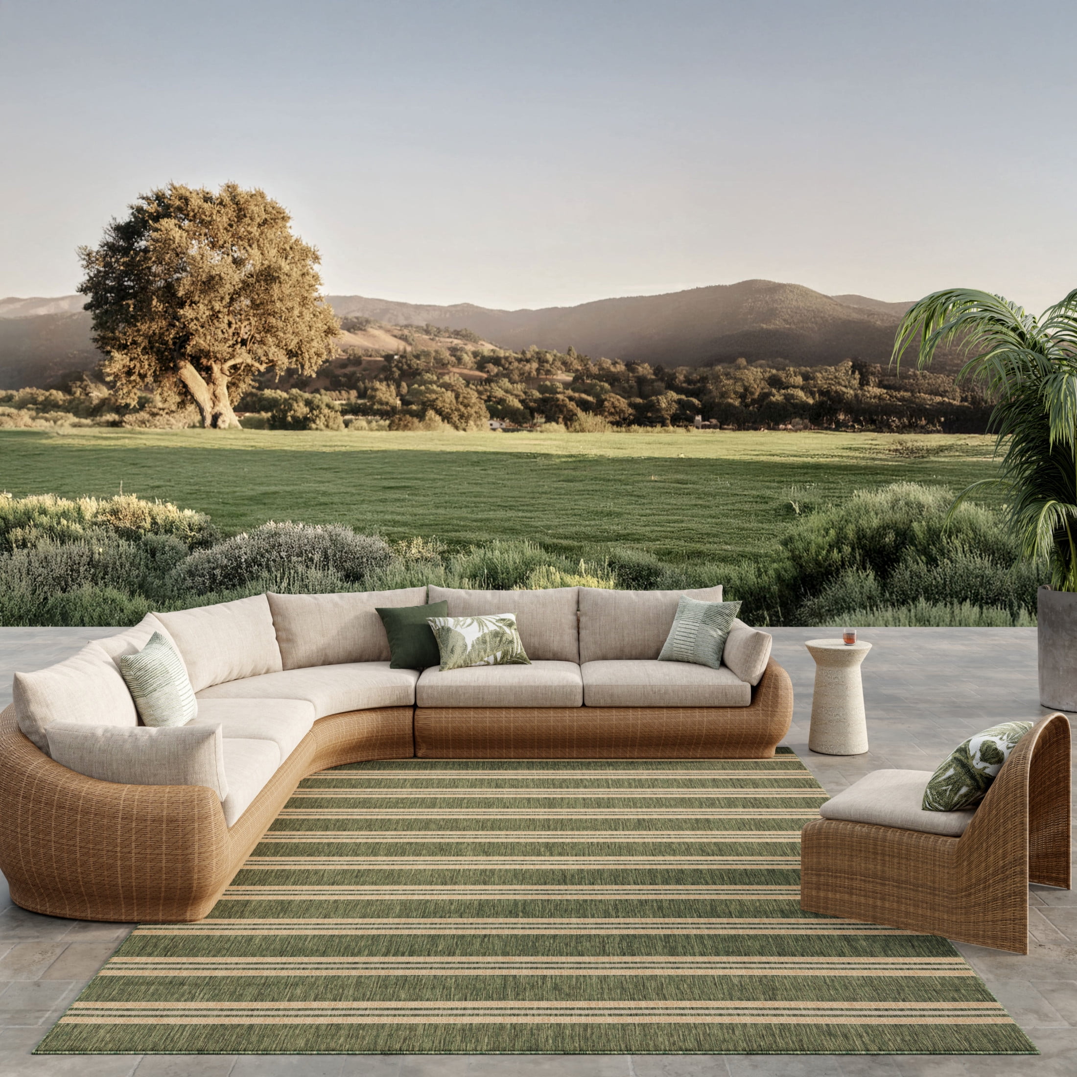 Nourison Horizon Indoor/Outdoor 8' x 10' Green Modern Rug