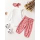 thumbnail image 3 of Conjunto de otoño para bebé niña: pelele de manga larga con pantalón con cinturón y estampado floral, y diadema., 3 of 9