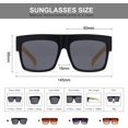 thumbnail image 4 of Gafas de sol cuadradas extragrandes con brazo de cadena dorada para mujer y hombre, 4 of 5