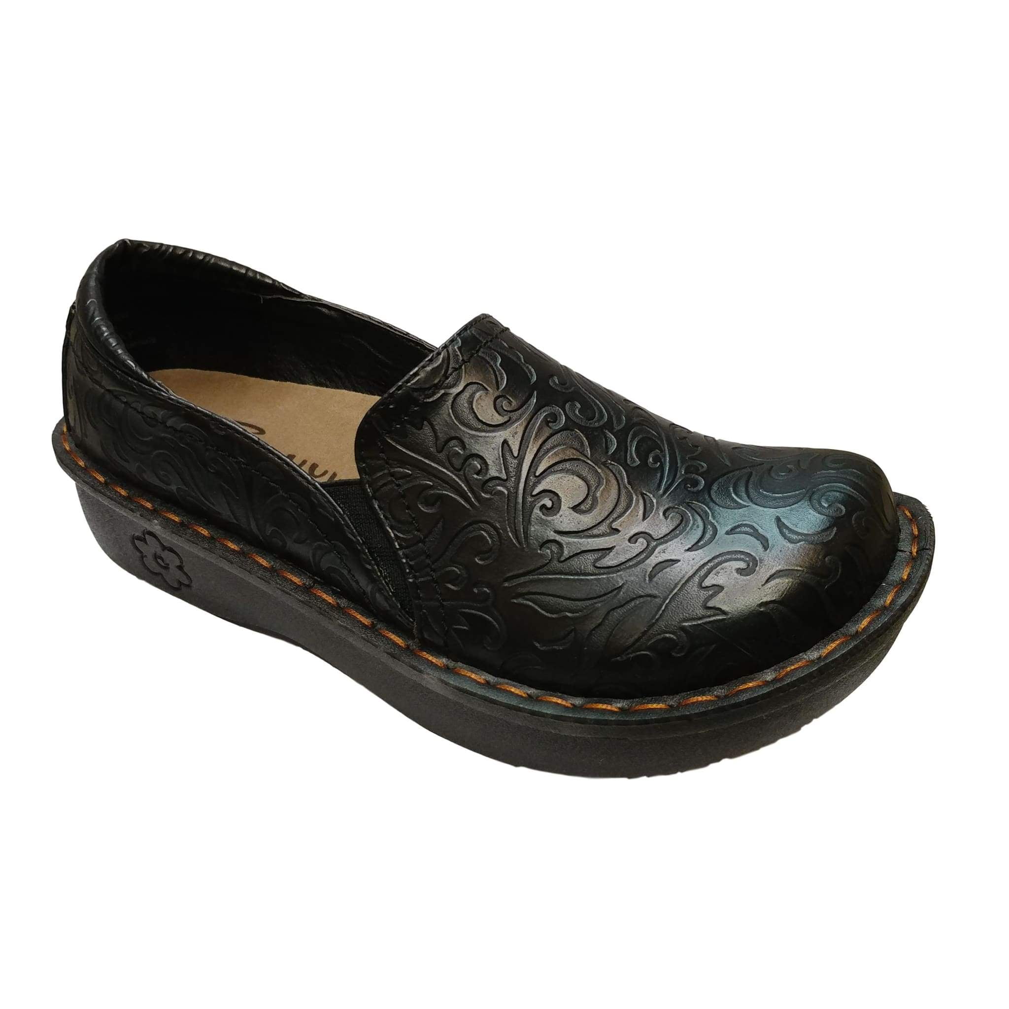savvy nursing clogs