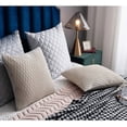 thumbnail image 5 of 2 Pcs Housses de Coussin Décoratives Rayées Blanches en Velours Original Carré, 5 of 5