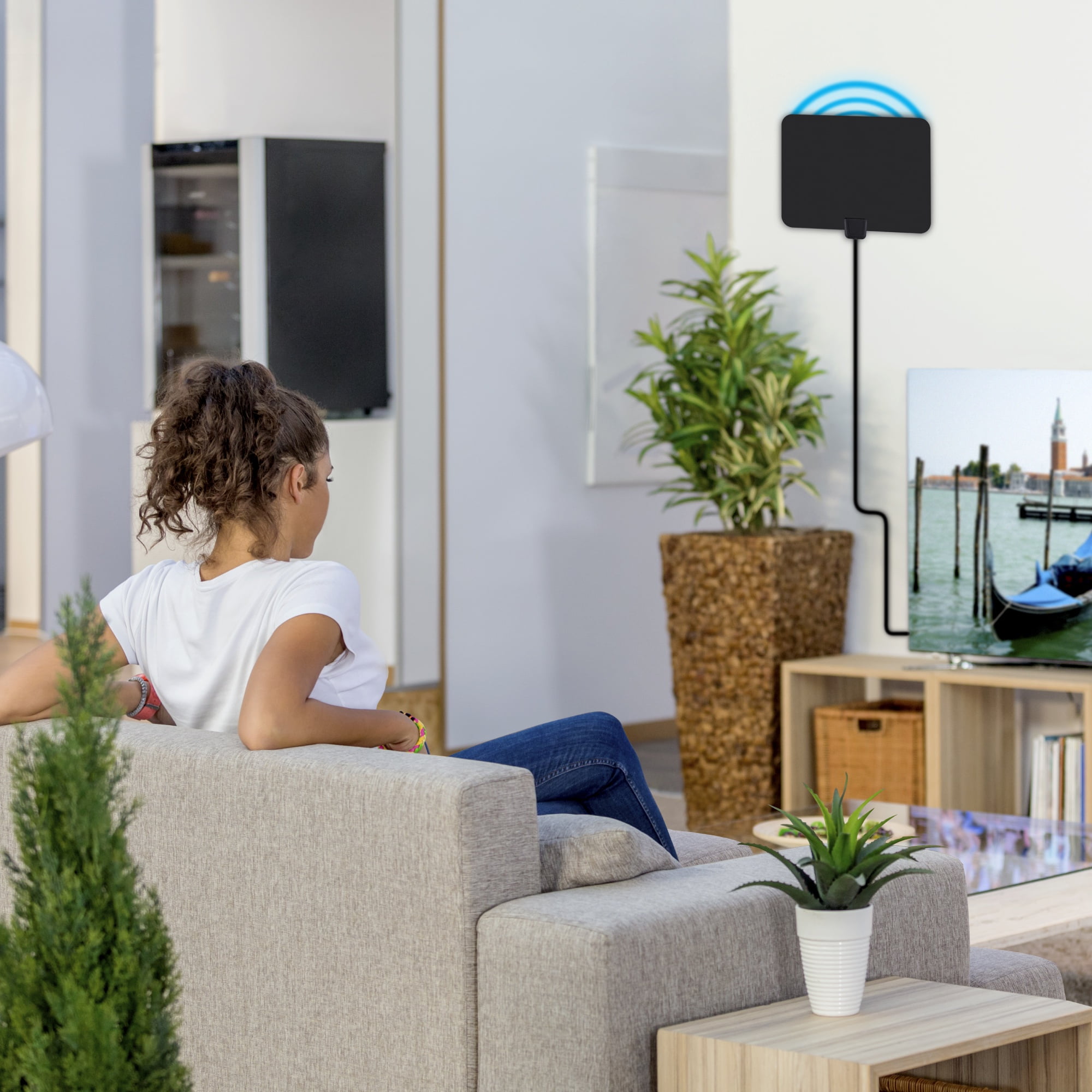 Ematic EDT201ANT Ultra-Thin Indoor HDTV Antenna with Amplifier 50-Mile Range Black