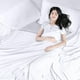 thumbnail image 3 of Sábana plana Utopia Bedding de microfibra cepillada suave, tamaño king, color blanco, 3 of 9