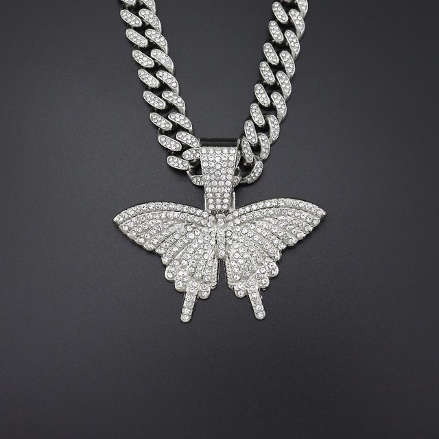 Collar de mariposa de cristal, collar con colgante de diamantes de imitación, cadena, joyería de mariposa brillante, accesorios de fiesta de moda para damas y niñas, sin piedras preciosas